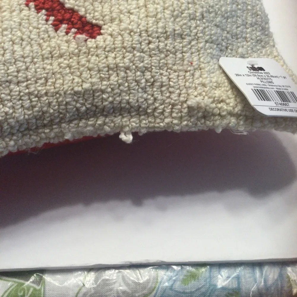 Hobby Lobby Christmas “Merry” Knit Throw Pillow Red Cream Sz 20”x12” NWT